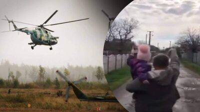 Смотри, это же папа, – в сети показали трогательное видео с дочерью украинского пилота