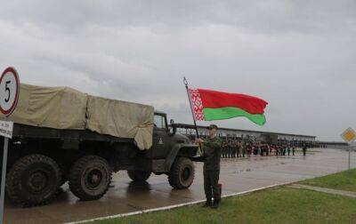 Беларусь отвела часть войск от границы - соцсети