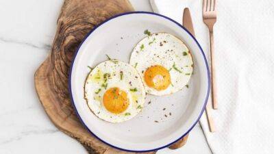 Секреты звезд кулинарии: как приготовить идеальные яйца