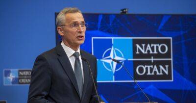 Генсек НАТО назвал абсурдными обвинения РФ в разработке Украиной "грязной бомбы"