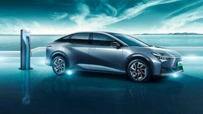 Toyota представила электрический седан bZ3