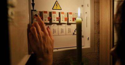 Веерные отключения: "Укрэнерго" ограничивает электричество во всех областях Украины
