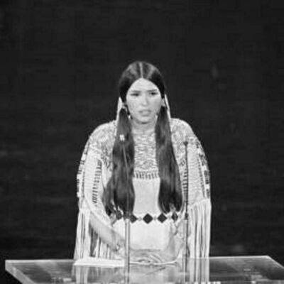 "Індіанка", яка отримувала "Оскар" за дорученням Марлона Брандо, що боровся за права індіанців, насправді була мексиканкою