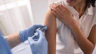 COVID-прививки: сколько доз и какие вакцины еще есть в Украине
