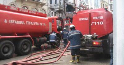 В центре Стамбула загорелась станция метро