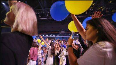 Средства, собранные на антивоенном концерте в Казахстане, передали детским онкоцентрам в Украине