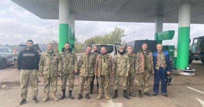 "Наши дома": Украина провела новый обмен пленными, домой вернулось 10 военных, – Ермак (видео)