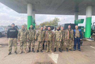 Відбувся черговий обмін полоненими: додому повернулися 10 українських військовослужбовців