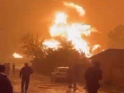 В оккупированном Шахтерске на Донбассе сильный пожар. Пишут, что там был состав с топливом