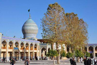В Ірані 15 людей загинули через стрілянину біля мавзолею в Ширазі - lenta.ua - Украина - Росія - Іран - Ірак