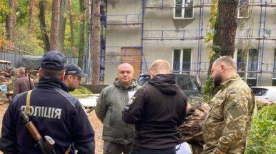 Полицейские прекратили охранять "дворец" Медведчука после материала УП