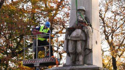 В Польше демонтировали 4 памятника красноармейцам