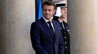 Президент Франции обещает повысить пенсионный возраст с 62 до 65 лет