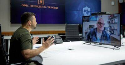 Легендарный американский астронавт будет собирать на машины скорой помощи для Украины