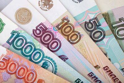Только пятая часть россиян хранит сбережения в наличных
