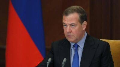 Медведев предложил Украине признать ультиматумы рф, чтобы «со светом наладилось» – в ОПУ ответили