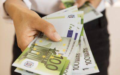У Німеччині припинять обмінювати готівкову гривню: названо термін