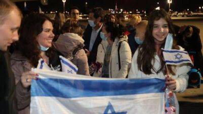 Экспресс-алия: в Израиле меняют правила приема репатриантов из России
