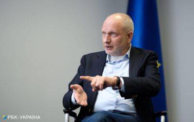 Посол ЄС розповів про майбутнє українських біженців у Євросоюзі