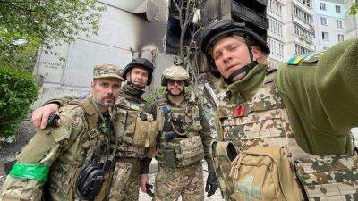 "Люди, в которых течет казацкая кровь": как звезды-военнослужащие поздравляли с днем ТрО