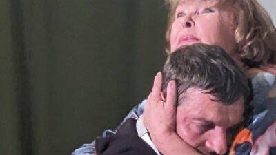 "Каким счастьем было обнять его": Ада Роговцева показала щемящее фото с Диановым