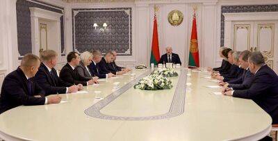 Александр Лукашенко - руководству на местах: "Меньше смотрите наверх, должно быть больше самостоятельности"