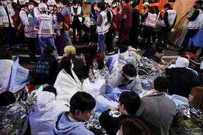 146 человек погибли в давке в Сеуле во время празднования Хэллоуина