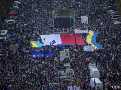 Участники митинга в Праге поддержали Украину, перед ними выступила первая леди Украины
