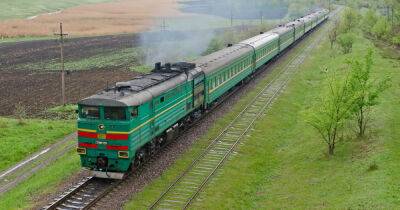 Из-за утренних обстрелов в Украине задерживаются поезда