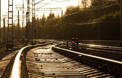 Часть железнодорожных линий на Украине обесточило