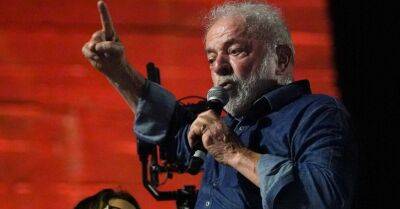 Лидер левых Лула победил Болсонару на выборах президента Бразилии