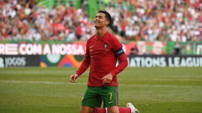 Все надежды на "волшебника" Роналду: Португалия едет на чемпионат мира-2022 за трофеем