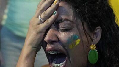Луис Инасиу Лула - Президентские выборы в Бразилии: сторонники Болсонару грустят - ru.euronews.com - Рио-Де-Жанейро - Бразилия