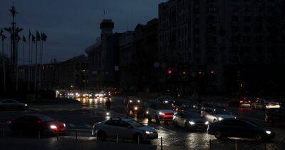 До 3 раз в день: появились новые графики отключения света в Киеве