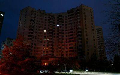 Без света до 12 часов: появились новые графики отключений в Киеве