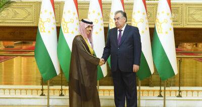 Эмомали Рахмон провел встречу с Министром иностранных дел Саудовской Аравии