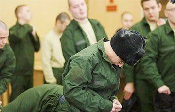 В России мобилизованные избили «дедов» - charter97.org - Россия - Белоруссия - Алабино