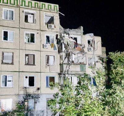Росіяни накрили з "Градів" Нікополь: в ОВА показали наслідки обстрілу