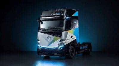 Mercedes-Benz показал электрический грузовик eActros LongHaul