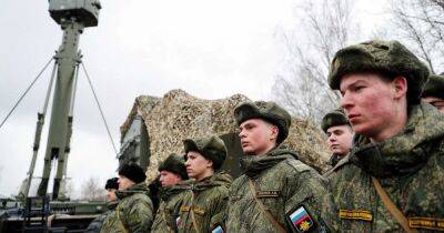 Мобилизованные россияне, переброшенные в Беларусь, жестче регулярной армии РФ, — СМИ
