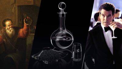 От творения алхимиков и до напитка Джеймса Бонда: как изменялась водка на протяжении веков