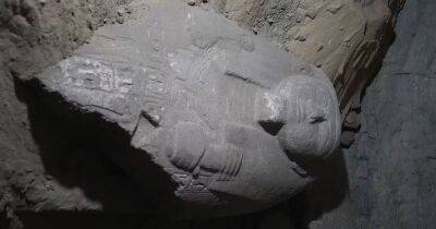 Нашли в потайной комнате. В Египте обнаружили древний саркофаг из розового гранита (фото)