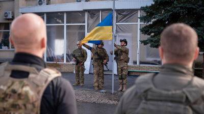 Над Лиманом официально подняли украинский флаг