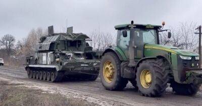"Пока трактор не утащит последний танк": Британия будет поддерживать Украину до победы, — МИД