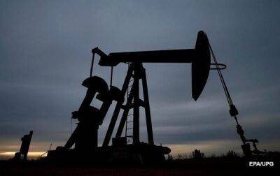 РФ и Саудовская Аравия планируют сократить добычу нефти - СМИ