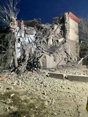 В Запорожье ракетным ударом ночью разрушены многоэтажки. Обстрелян и Харьков