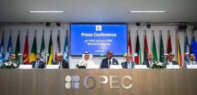 Країни ОПЕК+ домовилися різко скоротити видобуток – що буде з цінами на нафту