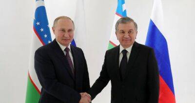 Мирзиёев наградил Путина высшей государственной наградой Узбекистана для иностранцев