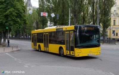 Без радіо і шансону. Водіям автобусів і таксі заборонили вмикати музику в салоні - rbc.ua - Україна