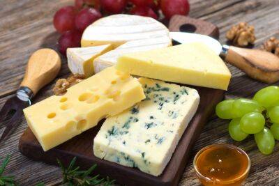 В российских магазинах сыр подорожал на 24 процента